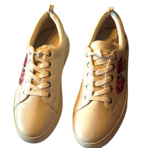 NWOT-J Slides Cream Sneakers with Red Floral Embroidery - Picture 6 of 14